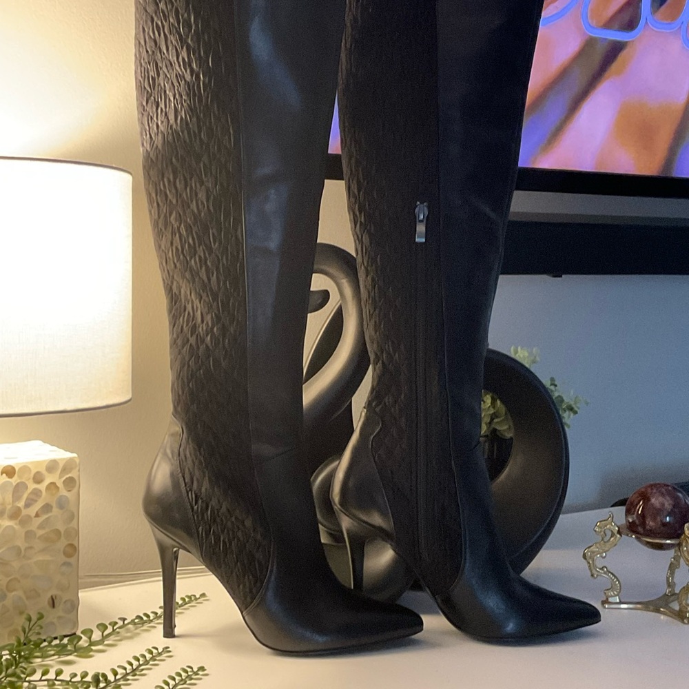 Charles by Charles David Over the Knee Boot BNWOT’S. SIZE 61/2